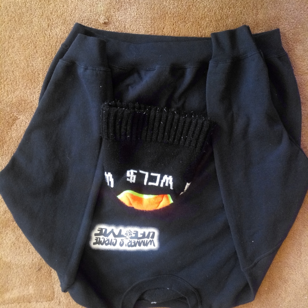 TRADE Sneaker convention sweater and hat
